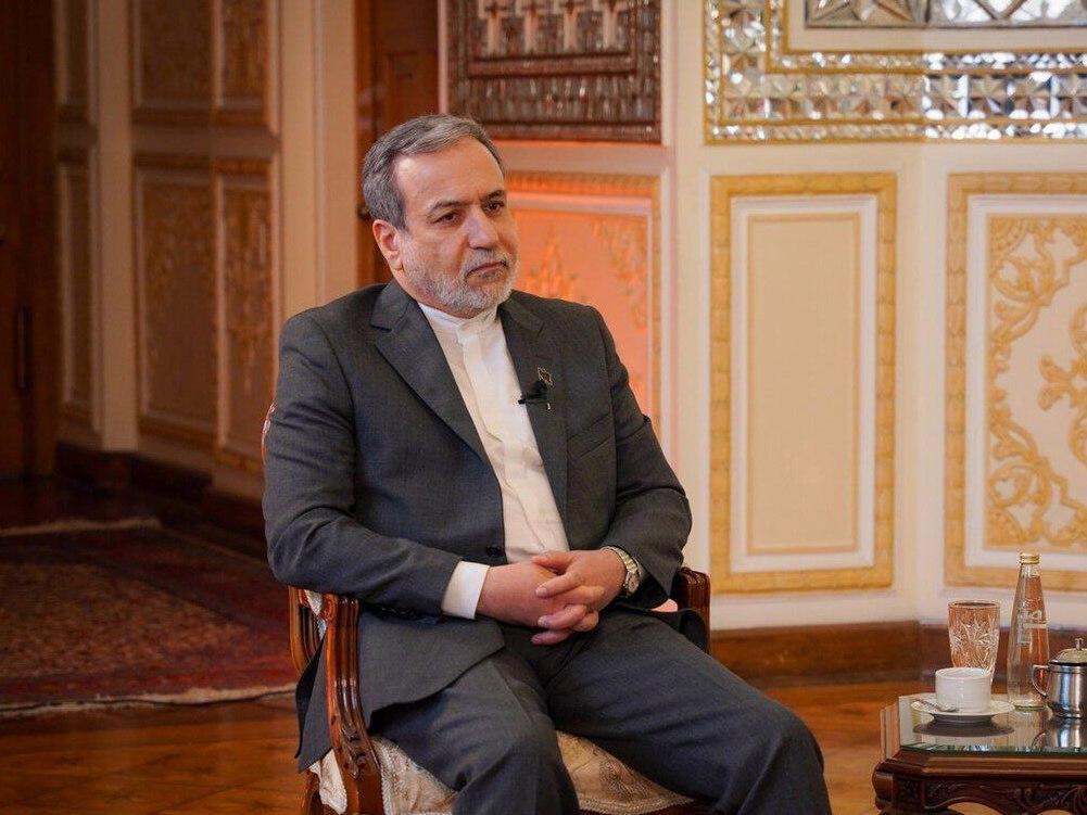 明确拒绝‌，能把我怎么着？    
        伊朗在发展浓缩铀一事上态度坚