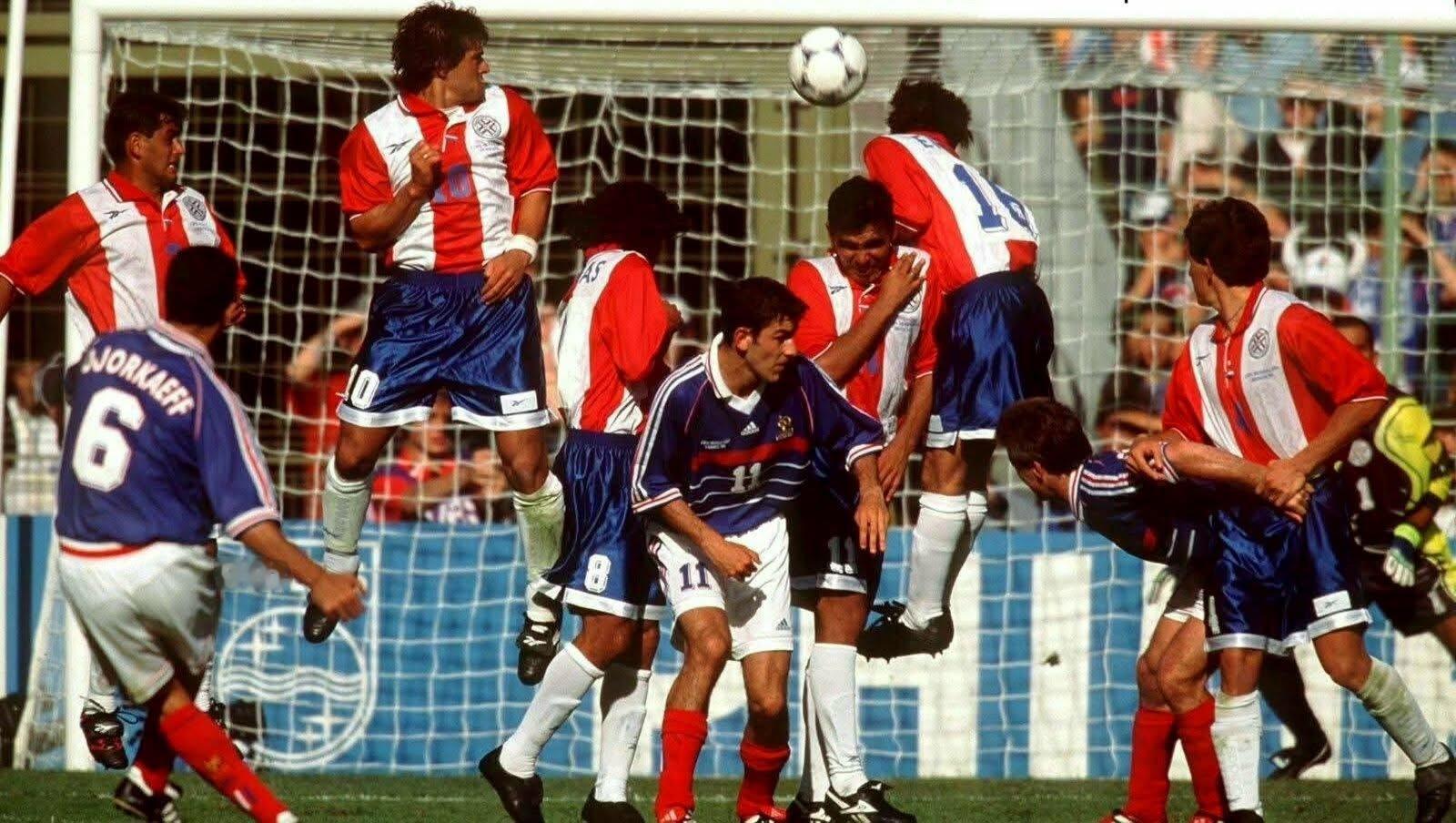 巴拉圭名宿芝拉華特（Jose Luis Chilavert）接受採訪時講到：「感