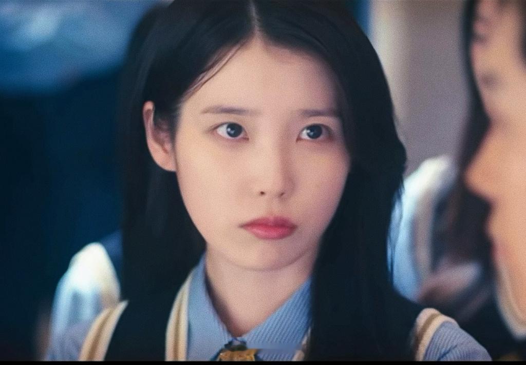 IU｜成熙周🐰💙“欧尼 情书放你桌上啦”21世纪大君夫人 😻iu  专栏 