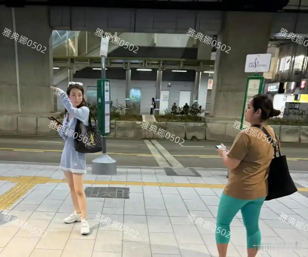 方媛综艺尝试受挫返港生活回归平淡，逛街带娃日常曝光，个矮气质普通引热议 