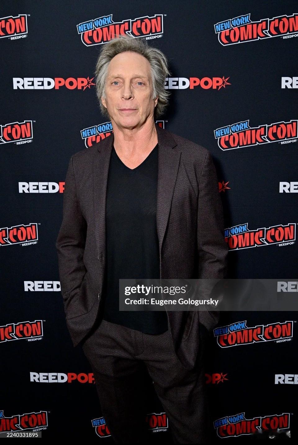 昨天出席活动的马宏叔，69岁依旧可以演FBI

完全没有老的面目全非，只是风干了