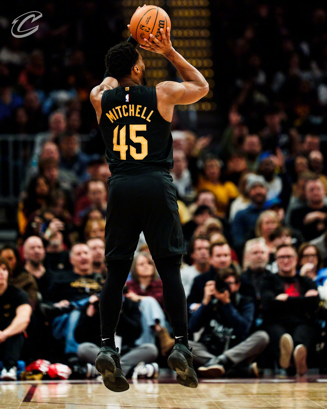 骑士vs奇才骑士战胜奇才 米球王依旧稳定发挥！米切尔本场比赛出战28分钟，投篮1