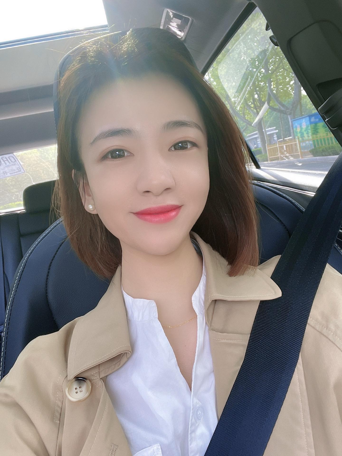 非常治愈的一段话：“爱自己最好的方式，不是买很贵的衣服，吃很贵的饭菜...