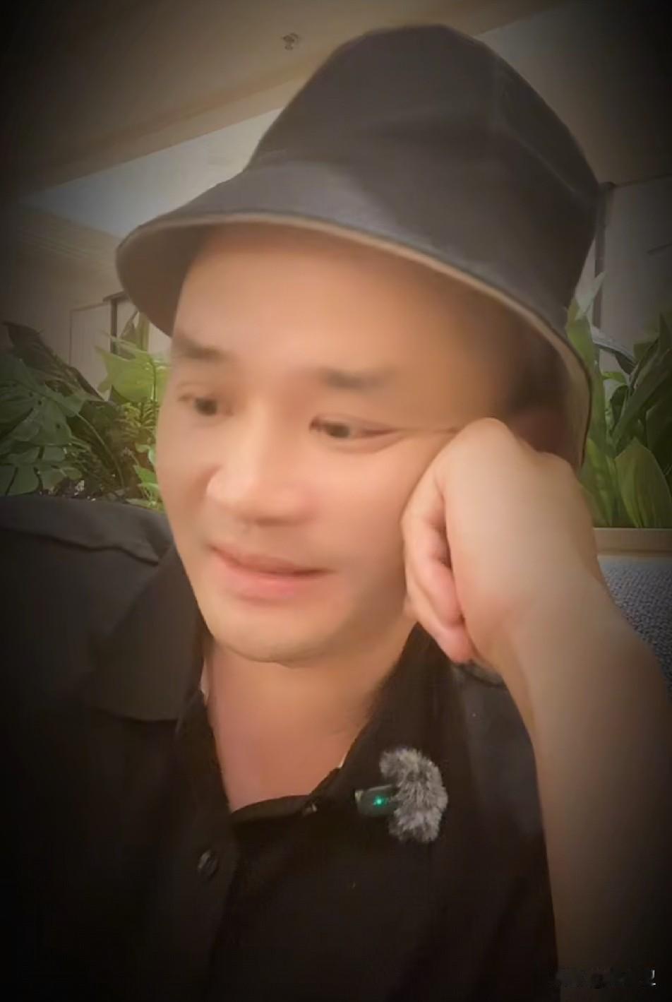 刘晓庆前男友古柯昨天晚上开直播，非常兴奋，谈起白天在北京朝阳区法院起诉刘晓庆50