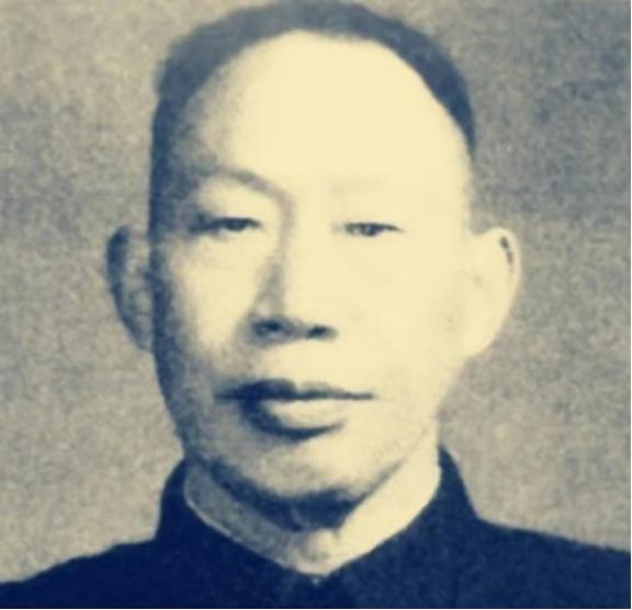 1935年，王家烈被蒋介石逼迫，交出兵权后考察散心，蒋介石也够意思，给了3万大洋