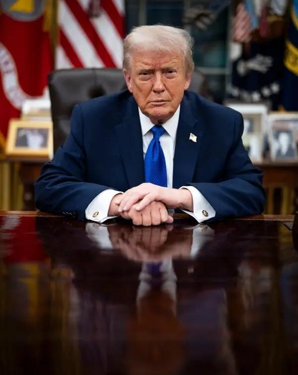 这场战争快把美元霸权打爆了！因为海湾国家快要撑不住了，已经在抛售美债回笼资金，同