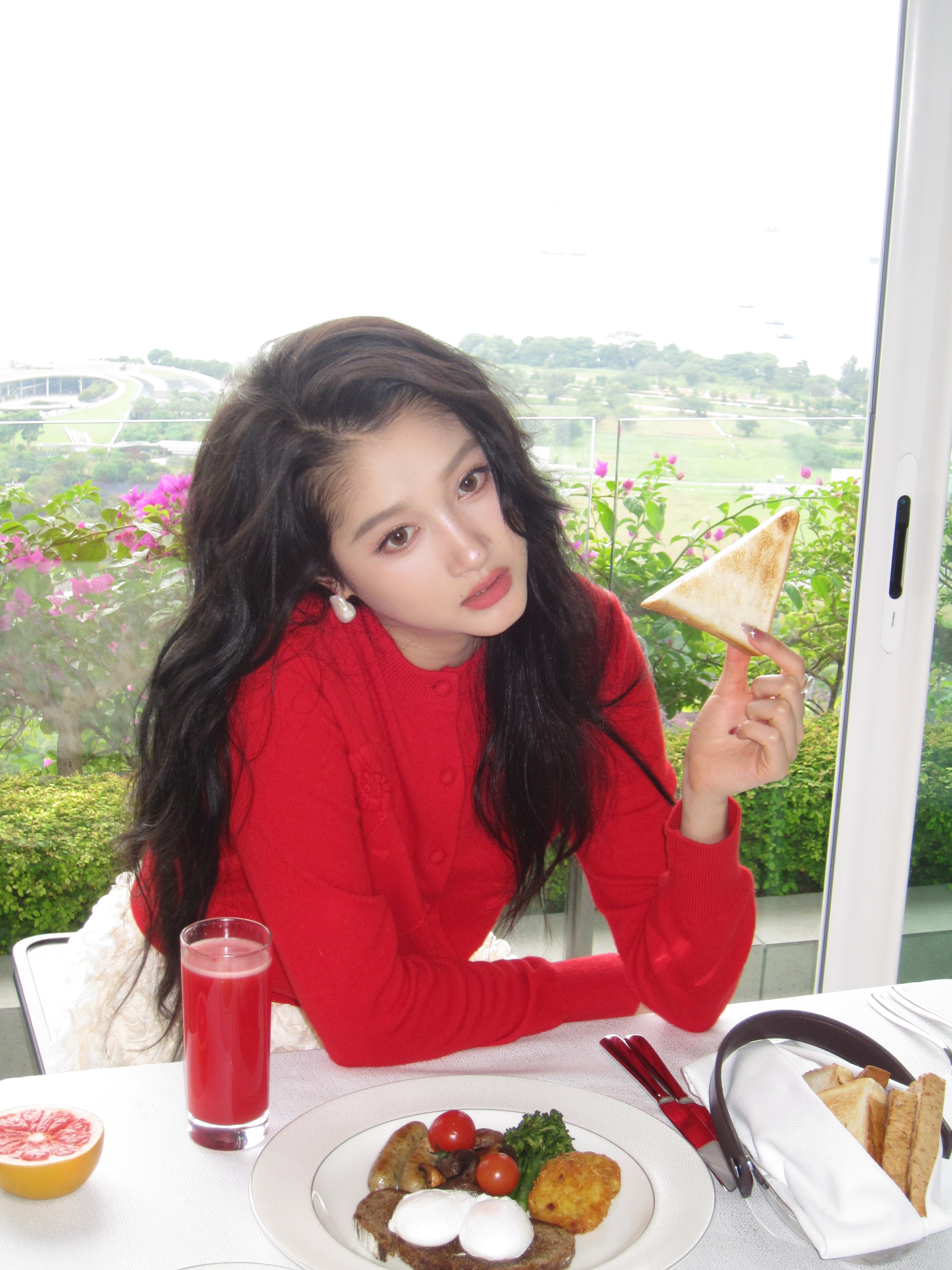 关晓彤红包今天中午十二点会发春节🧧大家记得蹲