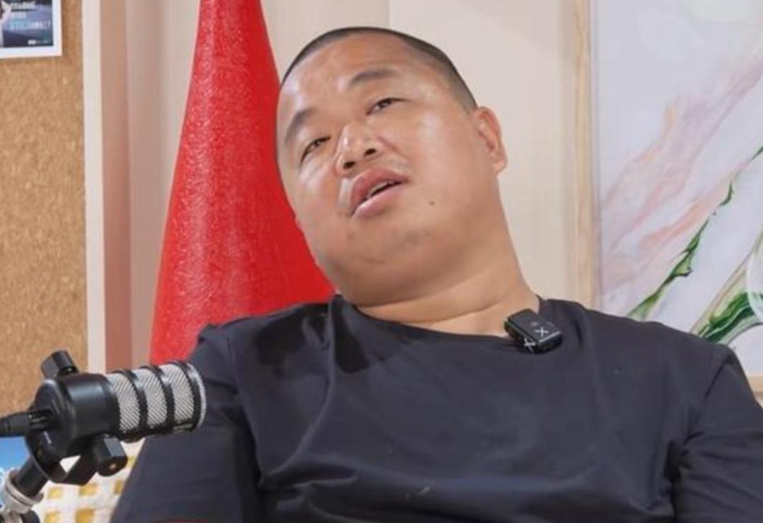 蓝战非这段话，直接封神！

蓝战非说，美国的高速公路很烂，因为富豪们不需要那些长