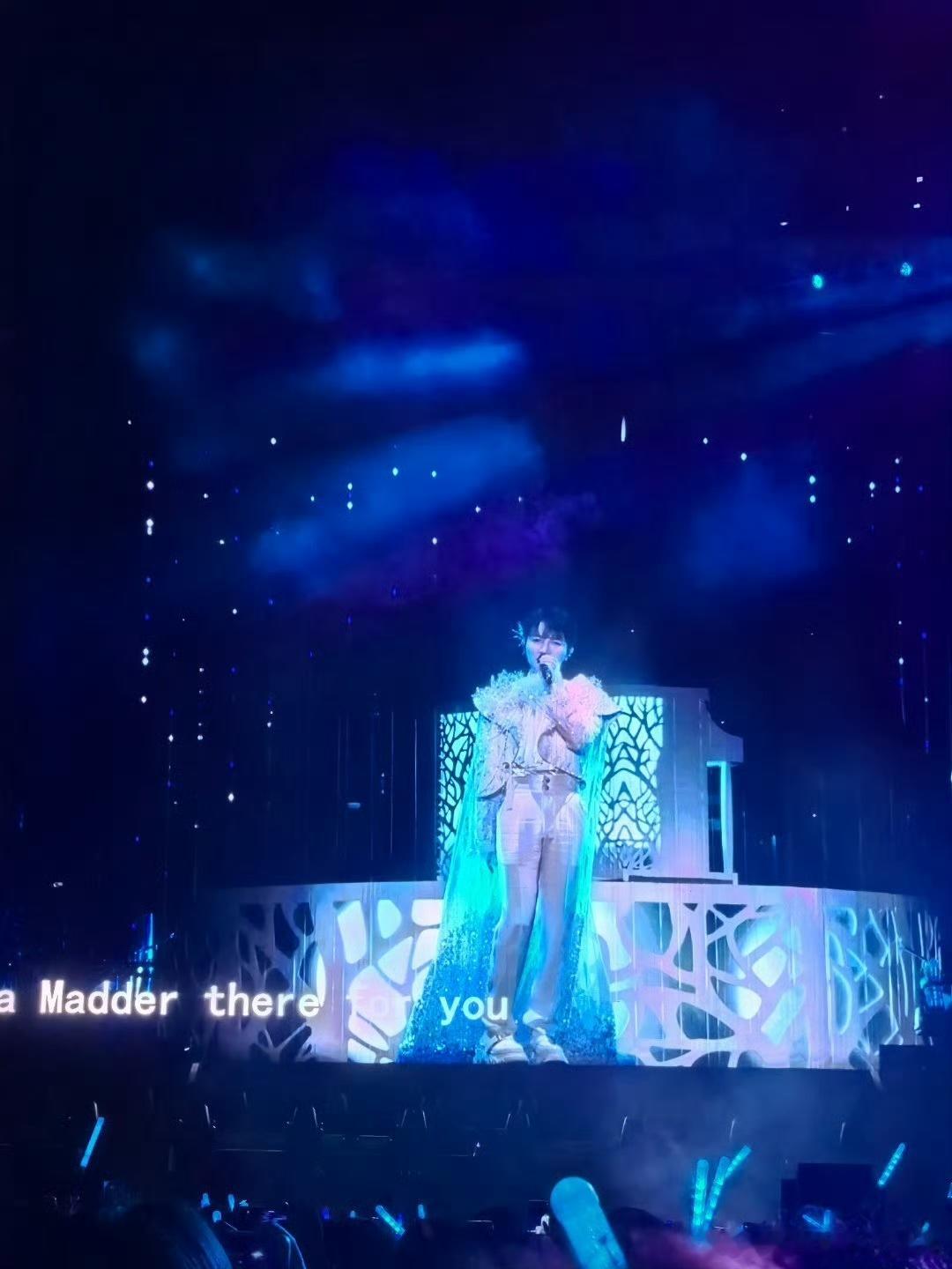 #周深 童话故事的冰雪精灵#看到周深的冰雪精灵造型，心中充满了惊喜和感动，那空灵