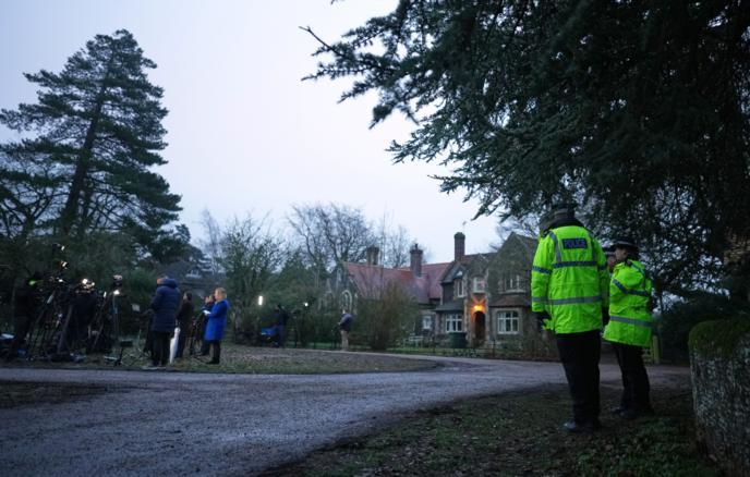 德米特里耶夫将英国前王子安德鲁及其同伙比作撒旦信徒
 
俄罗斯总统对外投资与经济