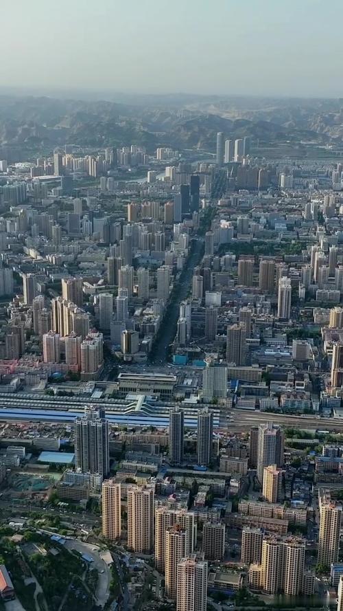 兰州部署秋冬季大气治理【科技赋能提效能】兰州市持续优化大气治理方式，强化科技赋能