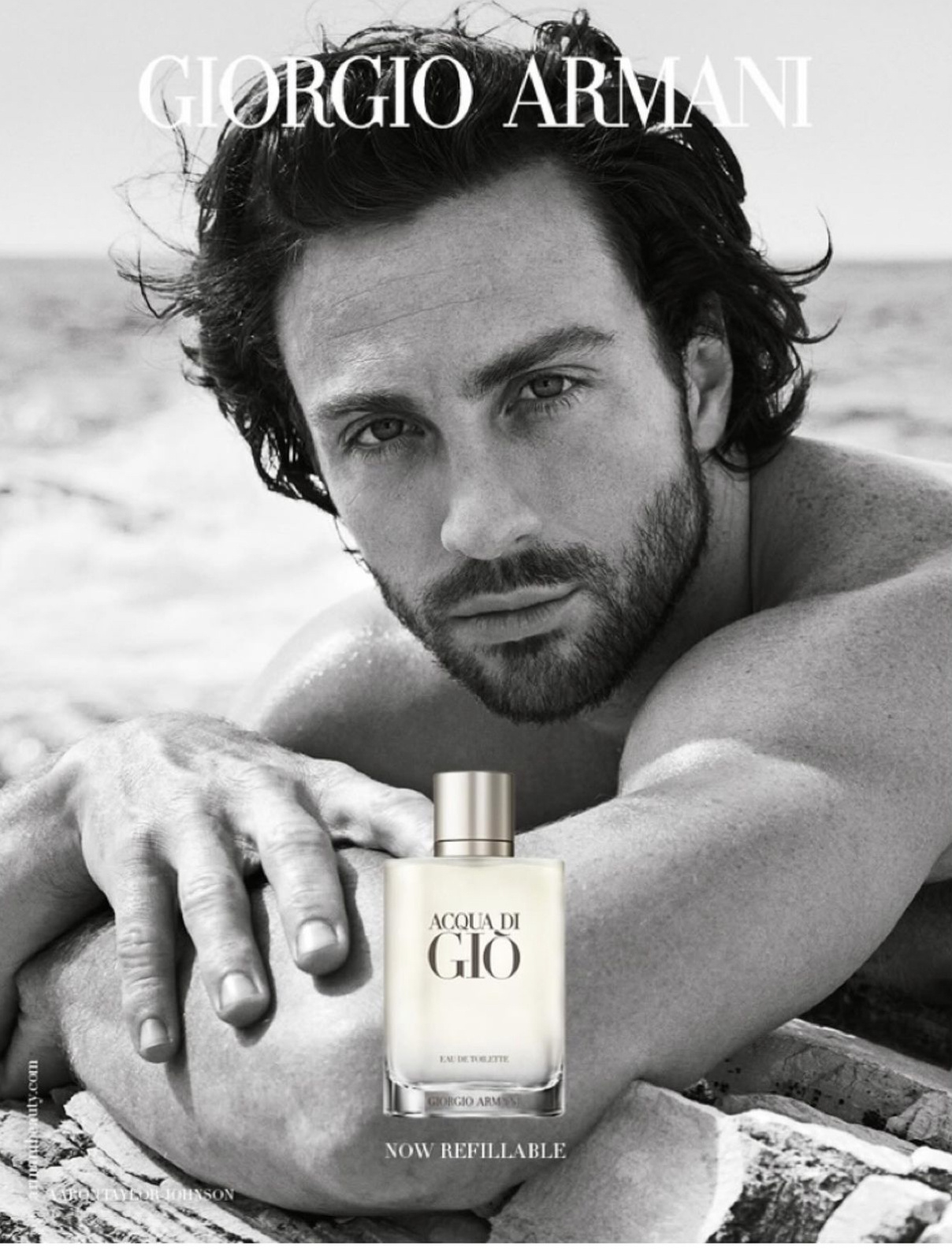 Aaron Taylor-Johnson 出镜阿玛尼香水广告大片，希腊男神版的身
