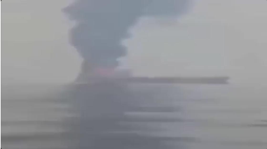 伊朗IRIB国家电视广播公司：一艘在霍尔木兹海峡遇袭的油轮正在下沉

俄罗斯卫星