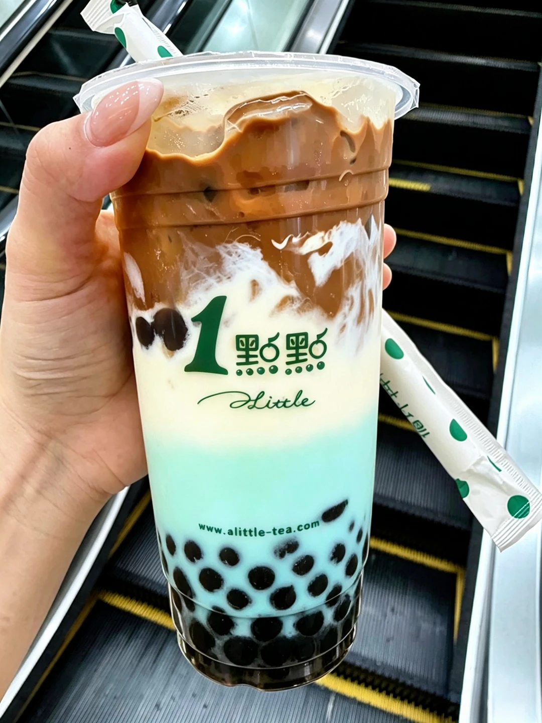 我很少用震撼来形容一种奶茶！！