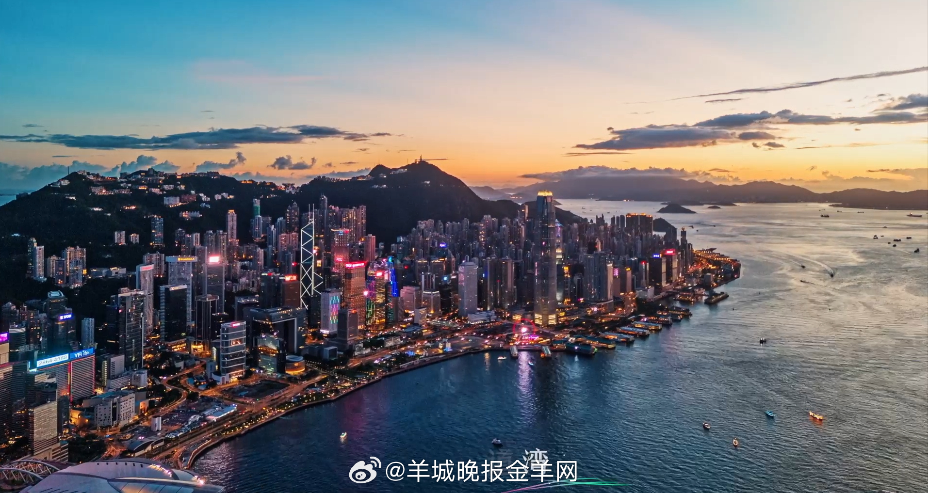 #晚安# 国庆的夜晚连星星都亮得格外温柔，今天不管是逛了景区、宅了家，还是陪了家