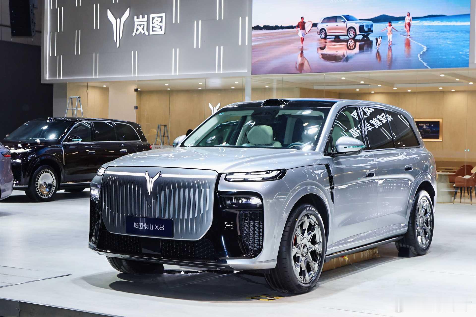 “五一”假期，岚图汽车以19城车展联动的覆盖态势，携全系车型矩阵在各大车展中集中