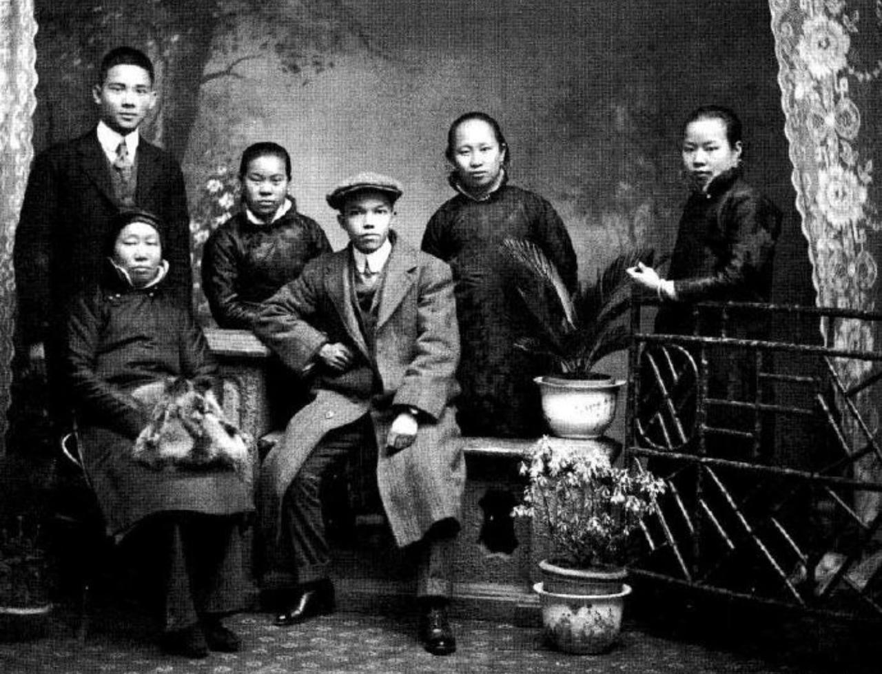 没想到后来沦为头号汉奸的汪精卫，早年居然是抱着必死决心刺杀摄政王的同盟会骨干！这