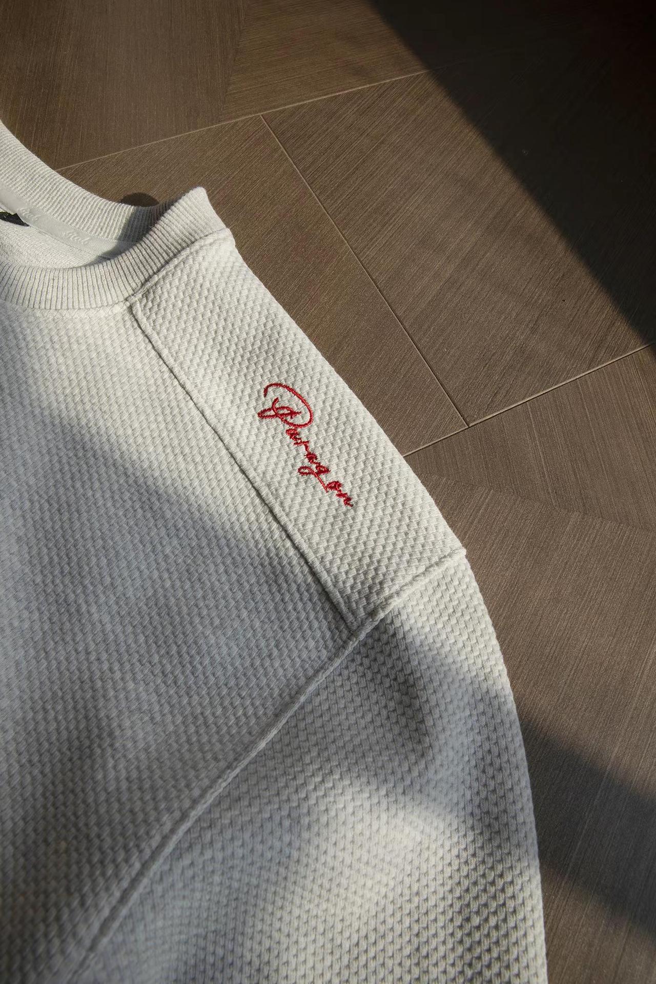 哇塞！蜂窝红标T恤超赞🥰。美式风格超燃来袭！GTAL25AW美式蜂窝红标限定基