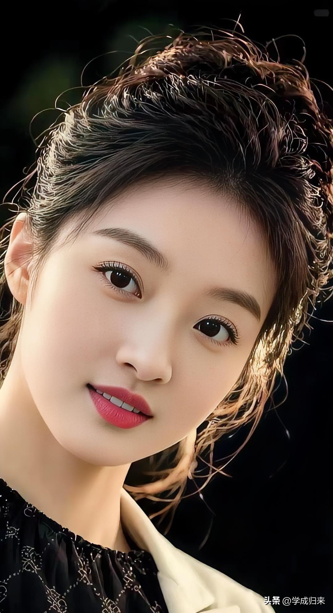 追求努力奋斗的意义，就像一场自我的攀登。有人一出生就在30层，衣食无忧；有人却要