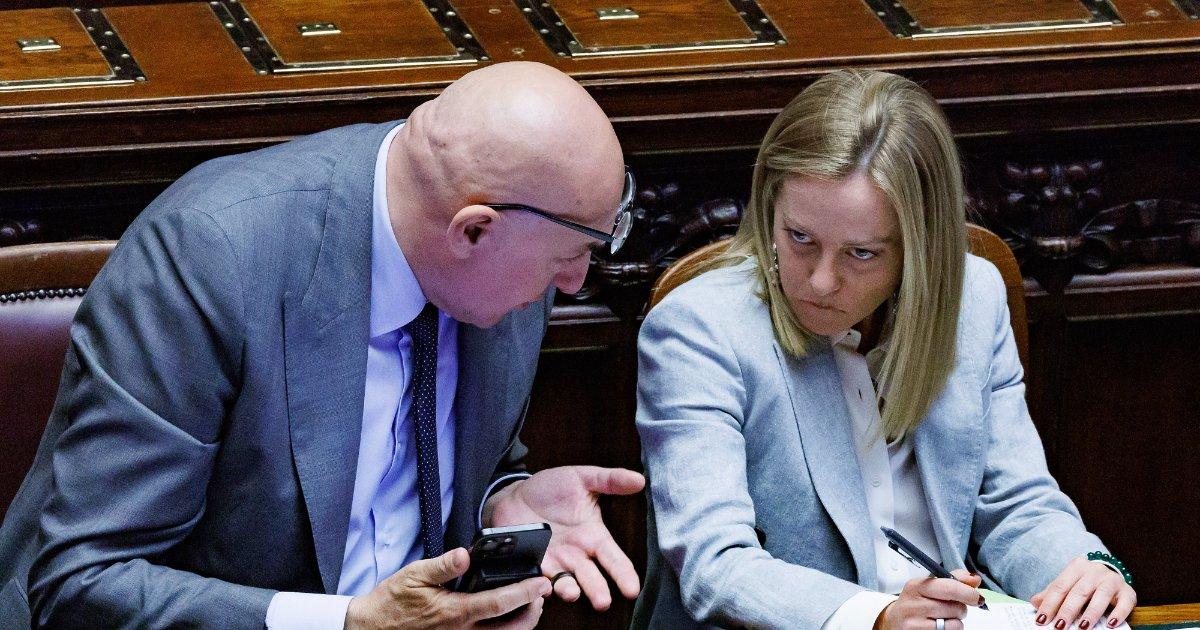 意大利国防部长克罗塞托刚刚公开谴责美国和以色列，对伊朗的袭击彻底违反国际法。
意