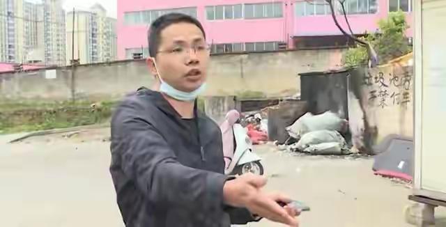 被养子照顾整整20年，老头遭遇拆迁一夜获巨额补偿款，拿到钱后竟立刻翻脸与养子断绝