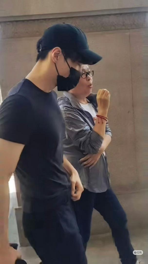我超胸大腰细 老公啊啊啊啊啊啊 