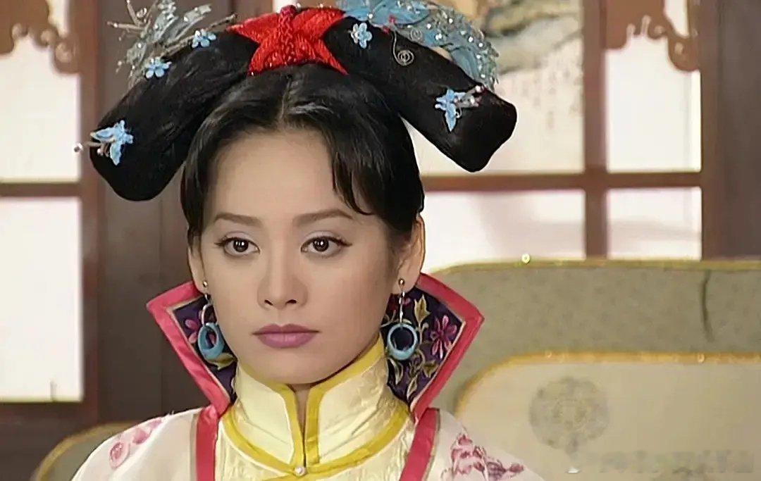 看到宁静这古装我想到了白雪公主的后妈 ​​​