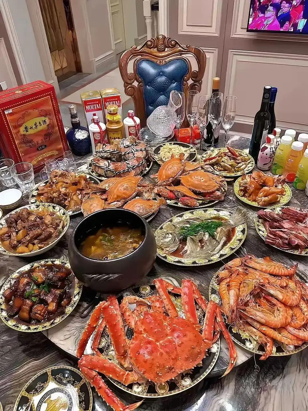 这年夜饭可以打败全国90%的家庭了吧？