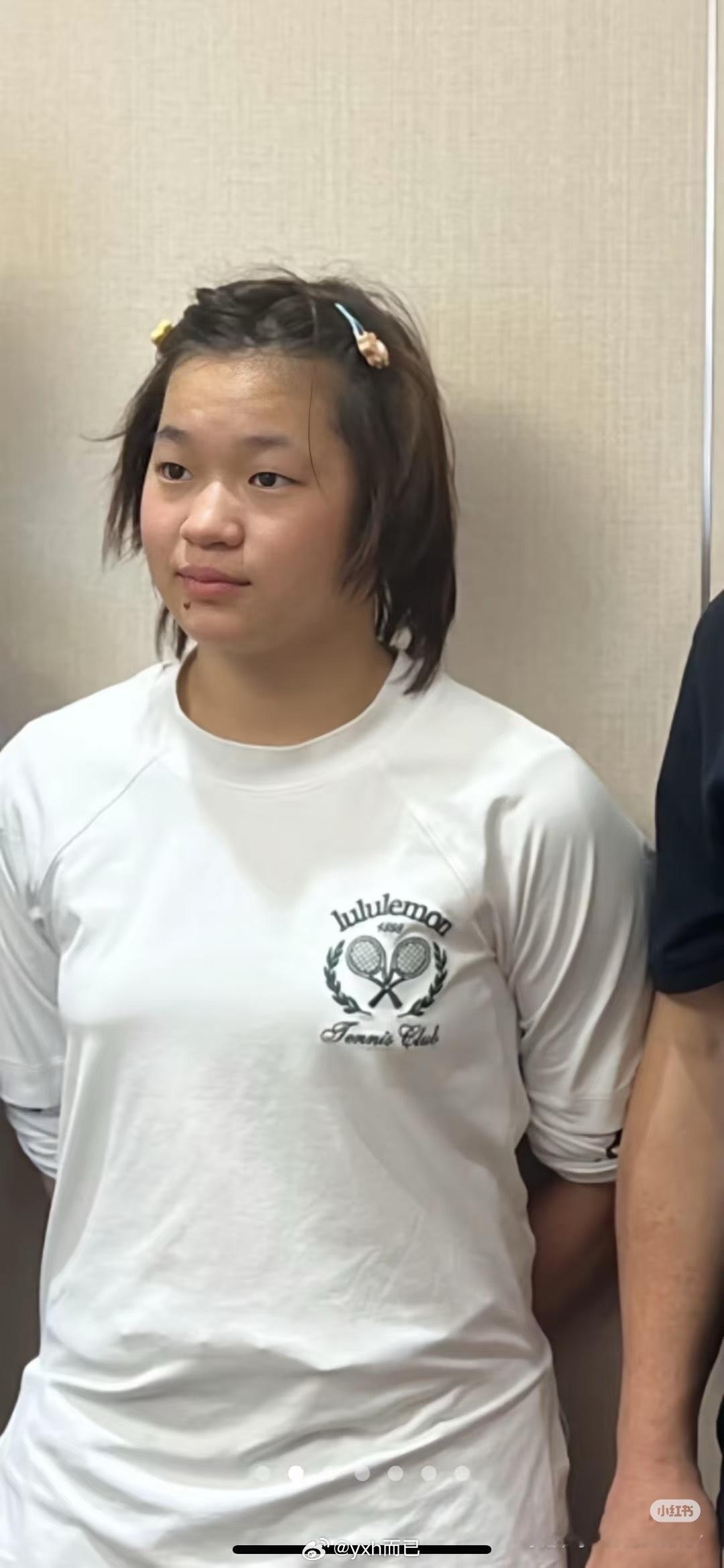全红婵因为发育胖了好多，基因太强大了她家里人也都胖，小时候好瘦小一个 ​​​