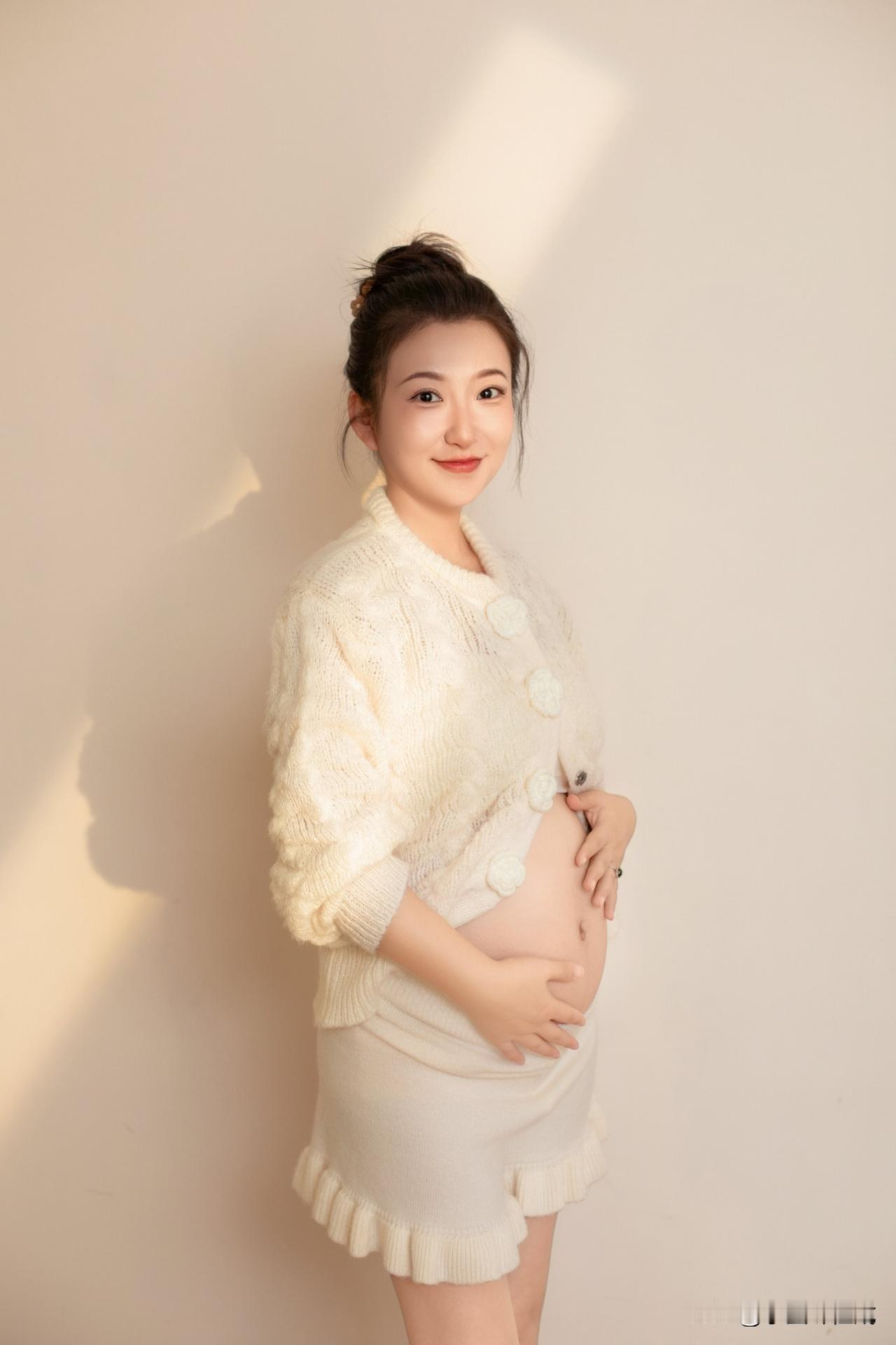 孕期大部分时间都在娘家[呲牙]
并不是婆家不好也不是小家不香[比心]
而是在妈妈