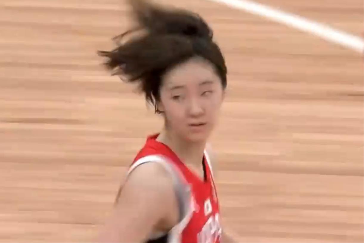 奇怪！对比中日女篮的比赛数据，不知道中国女篮到底输在哪，仔细琢磨才恍然大悟。
