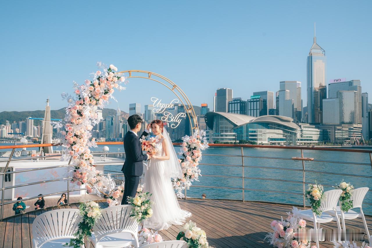 🌉【2025年6月维港游必看！东方之珠游船全攻略】✨
预订入口： 
集合码头：