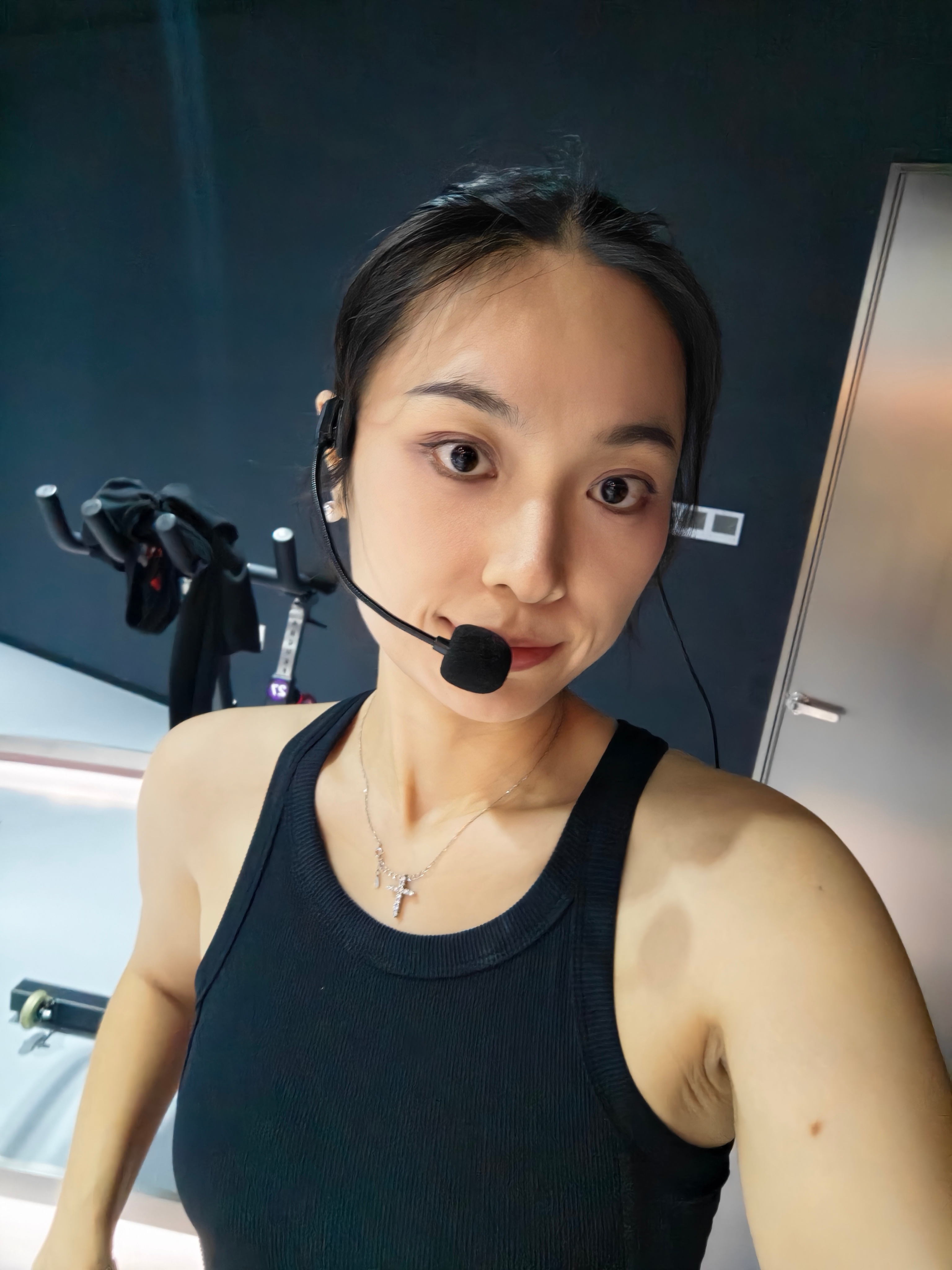 白天清醒克制有啥用，到晚上库库炫蛋糕纪念下在南山区新店，汉京店上课日常新店普拉提