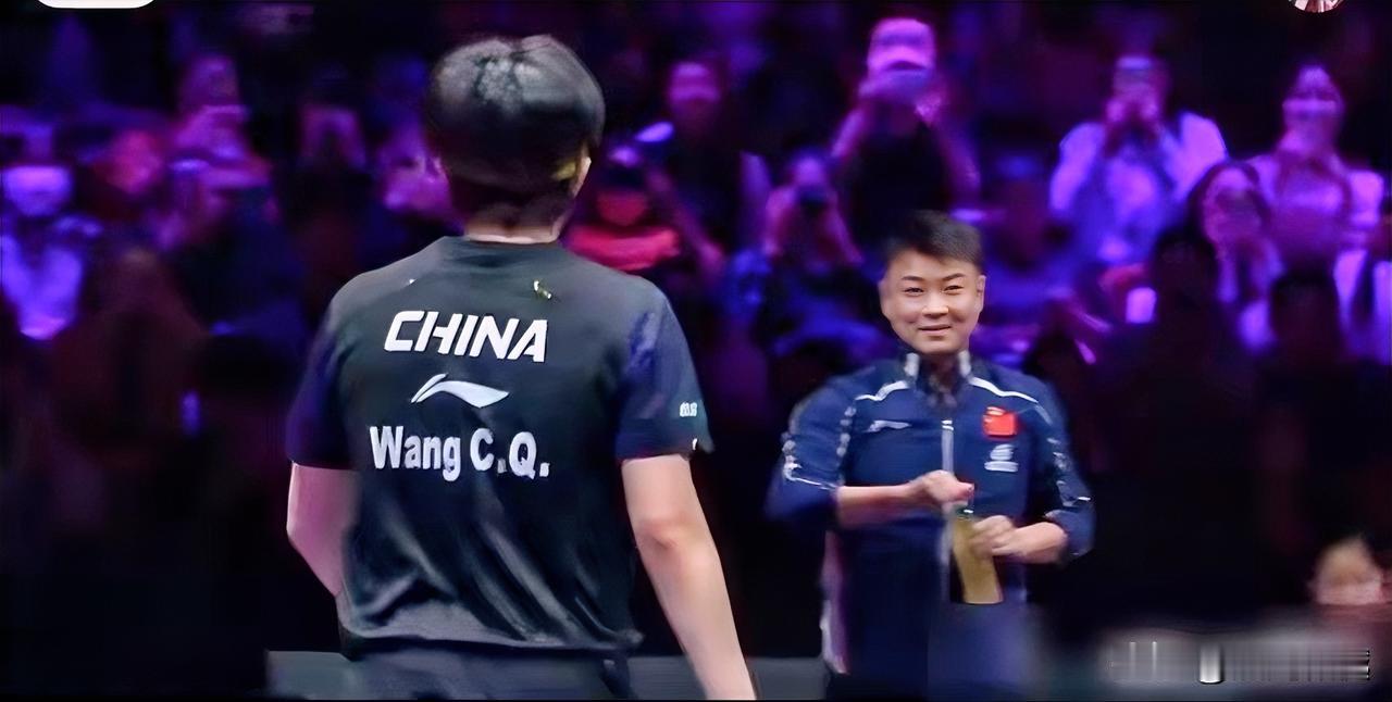 王楚钦晋级男单8强
WTT重庆冠军赛第二轮，王楚钦3比0弗朗西斯卡，三局的比分分