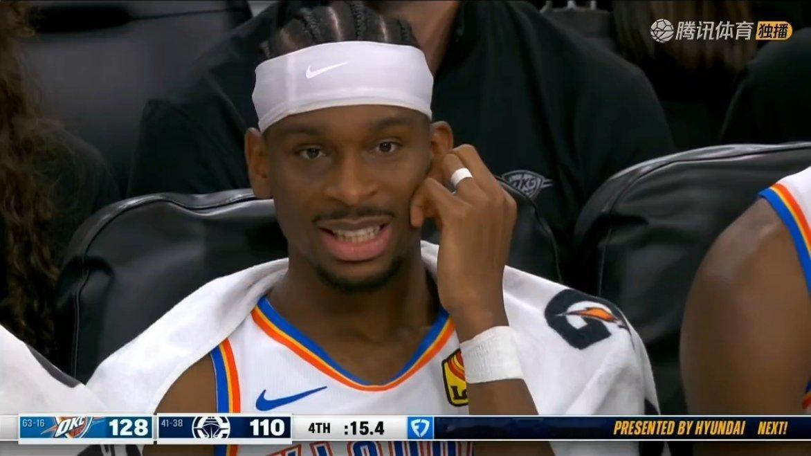 雷霆轻取快船，提前锁定西部第一！雷霆取得第64胜，连续两赛季64胜的球队，历史上