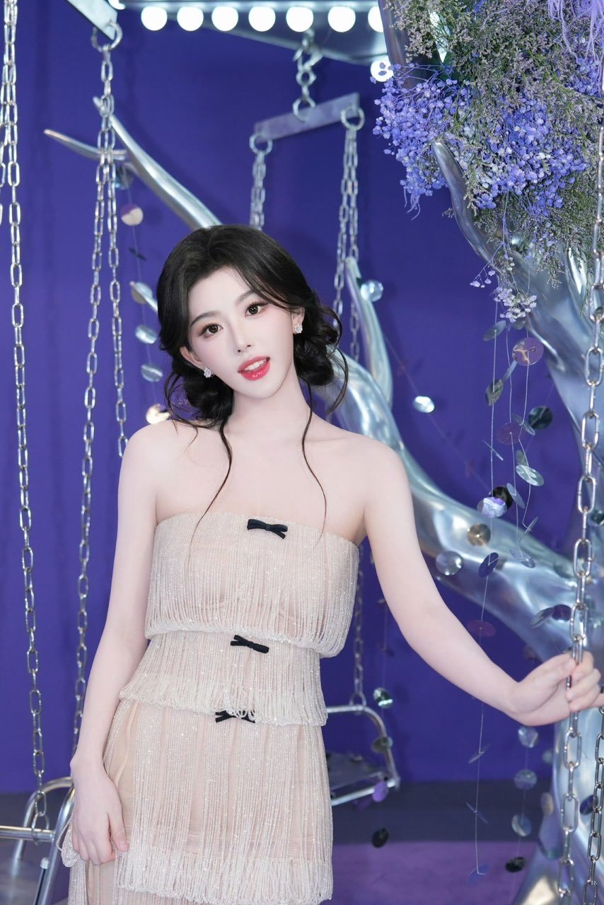 孔雪儿你让我在外面很有面子  孔雪儿俞浅浅回到现代了 每次看孔雪儿活动都被美到！