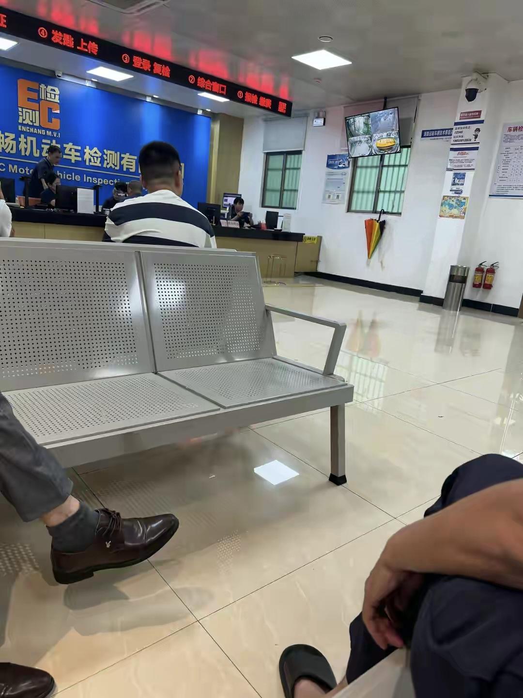 东莞年审没那么可怕，380块搞定，别被黄牛忽悠了
很多车主一提到年检就头大，觉得