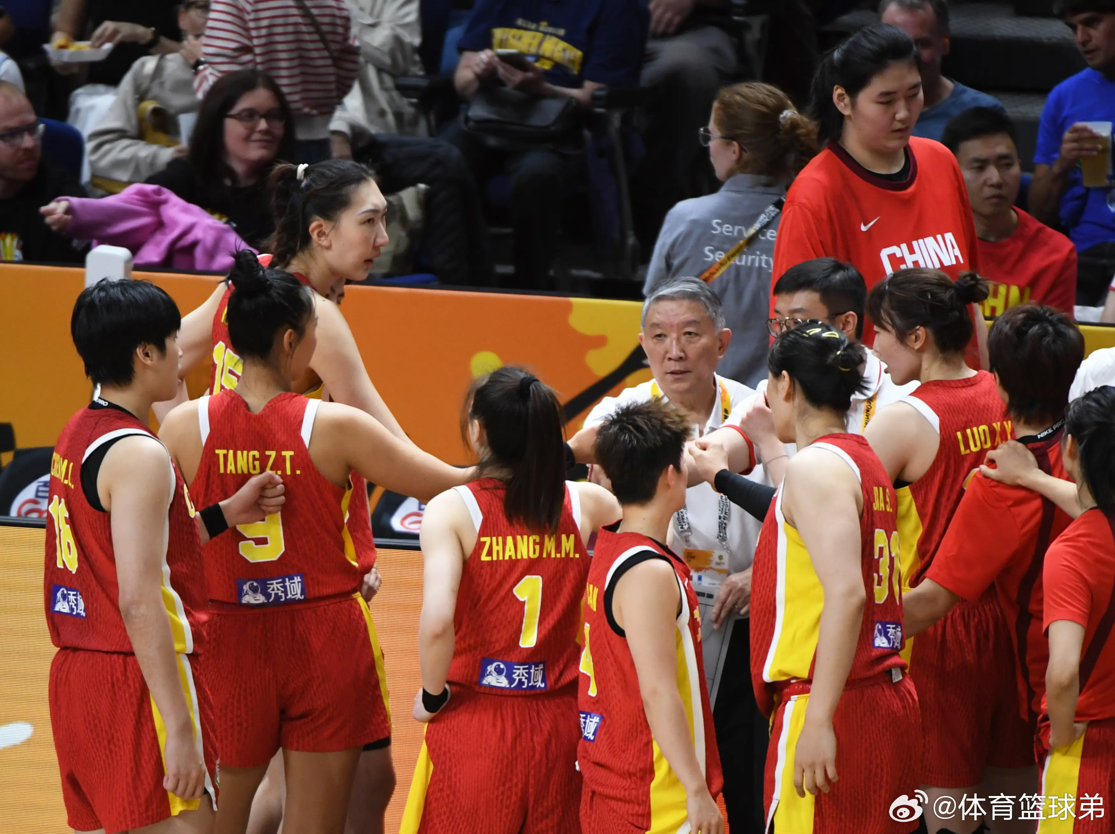 宫鲁鸣真的没有一点责任？当中国女篮80:85不敌韩国女篮之后，这不仅意味着中国女