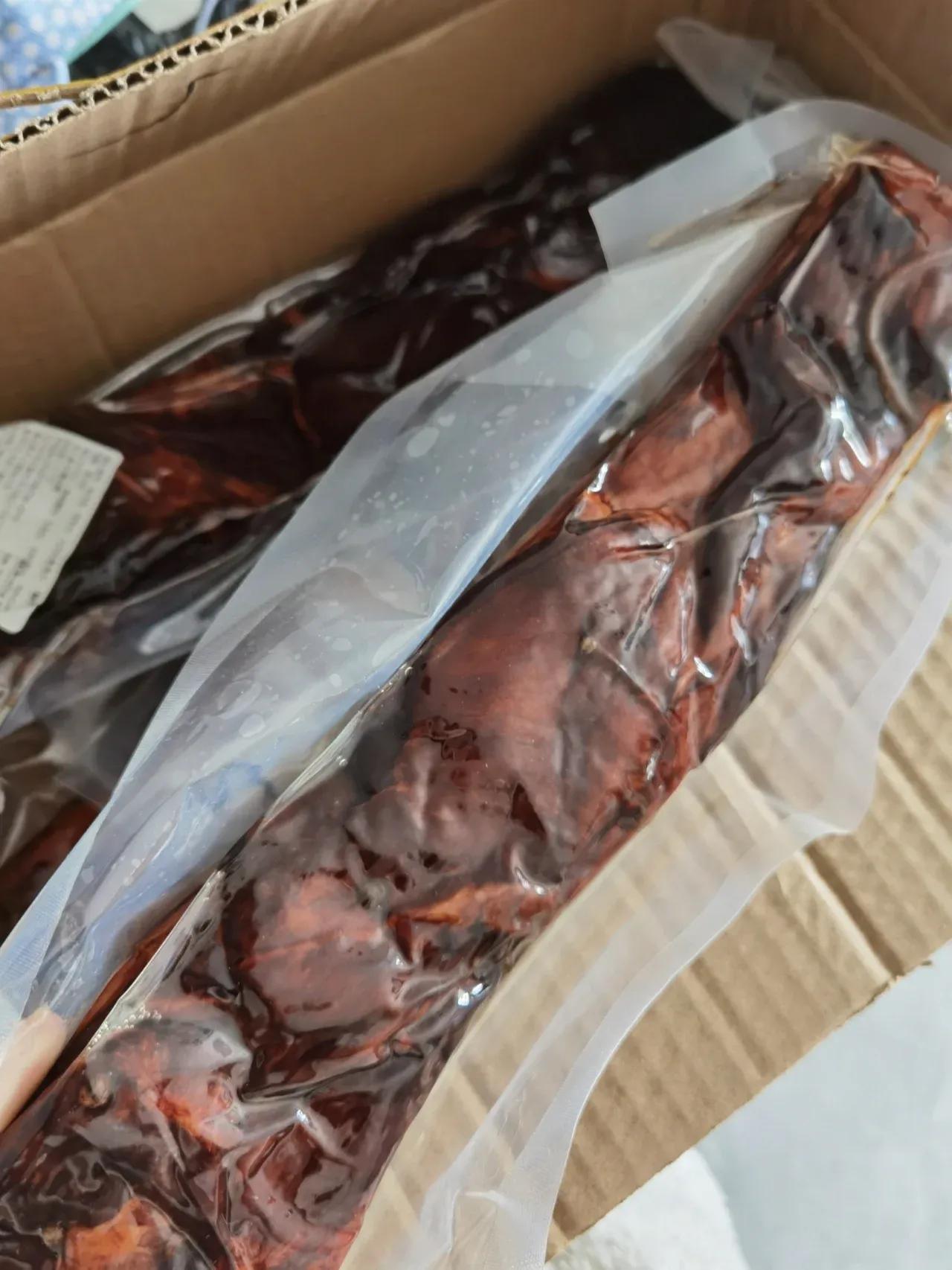 不懂就问，你有没有在某多多上购买过腊肉？
我最近某多多买了几斤腊肉，每斤才十几块