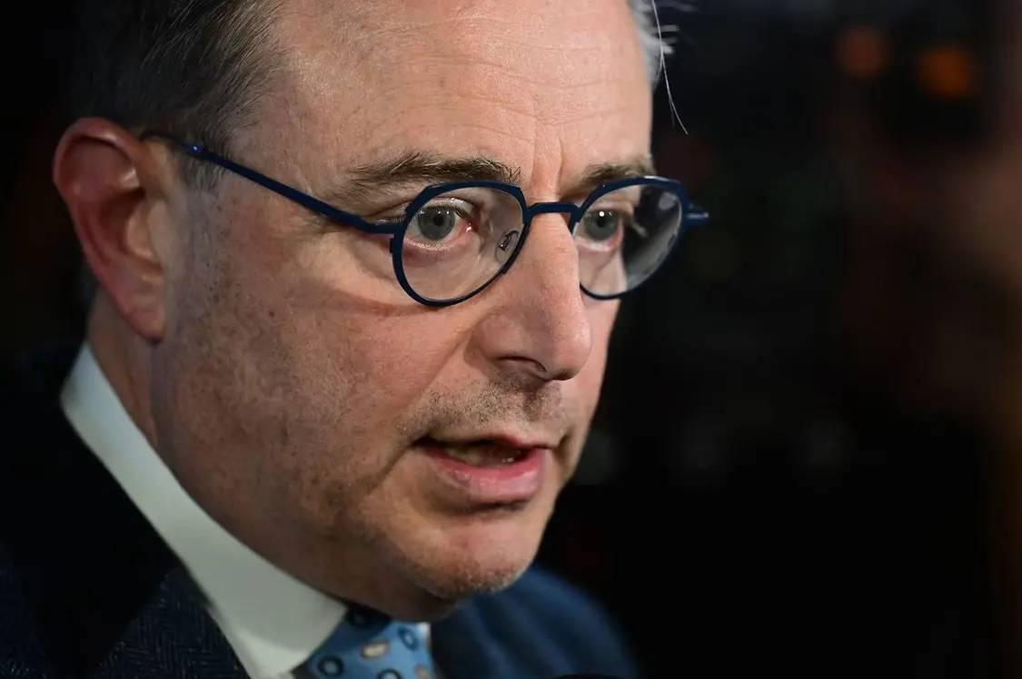 【多国称拒绝参与在霍尔木兹海峡的军事行动】德国总理默茨3月16日表示，德国不会参