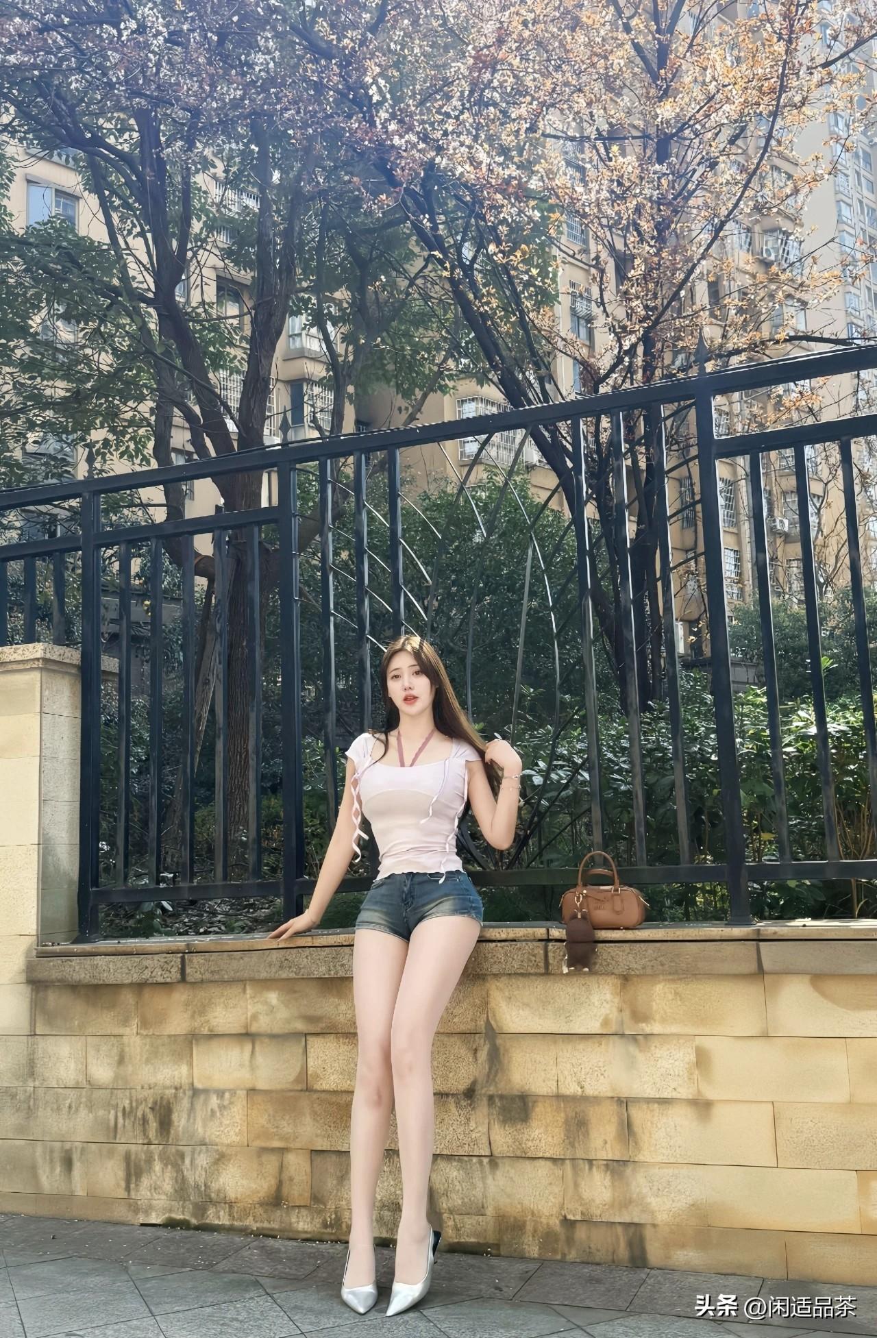 美女的长腿，令人陶醉。