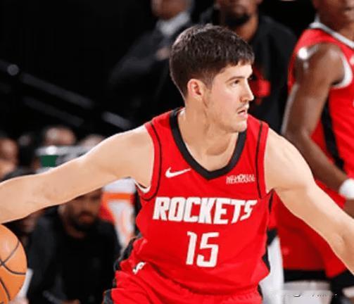 谢泼德化身寒冰射手，越打越糟糕，攻防全无



上个月谢泼德打的很不错，最近几场