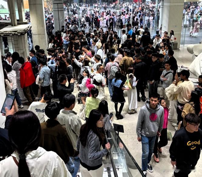 你会买几千的羽绒服吗？三年前，10个朋友中有8个都可以接受。但现在，10个朋友只