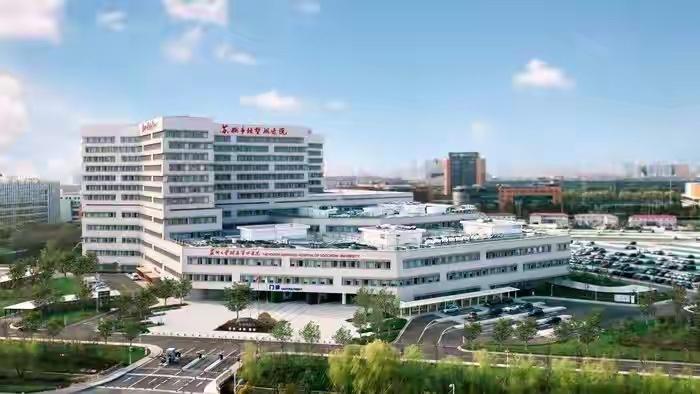 3月24日晚，江苏苏州峰学蔚来教育科技有限公司发布讣告，知名考研老师张雪峰（本名