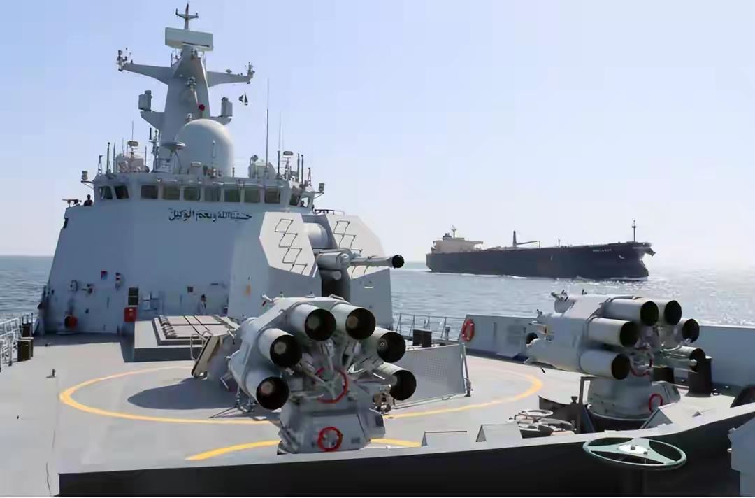 霍尔木兹海峡风云突变，巴基斯坦亮出底牌，强势护航油轮通过