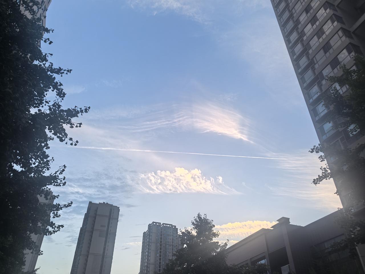 能否分享一下你拍摄的天空