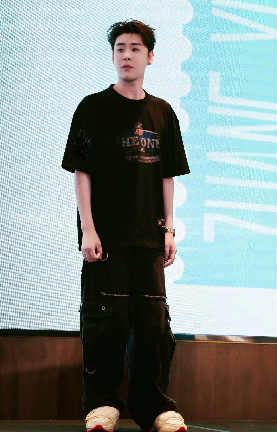 张云雷张云雷靠近你演唱会张云雷靠近你演唱会南京站    我的少年明眸皓齿，眼波流