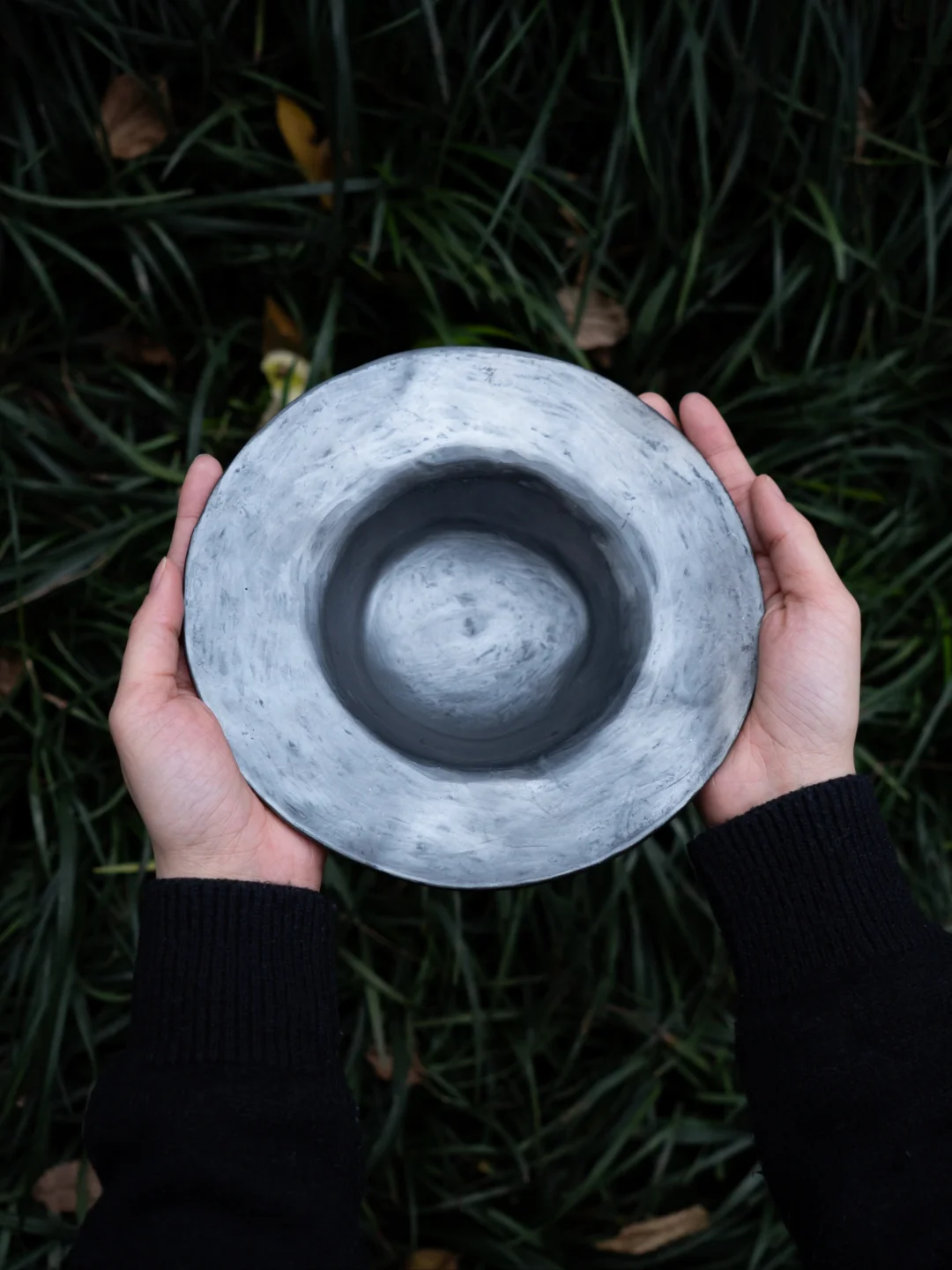 门店日志｜黑陶草帽碟的肌理，是指尖的温度