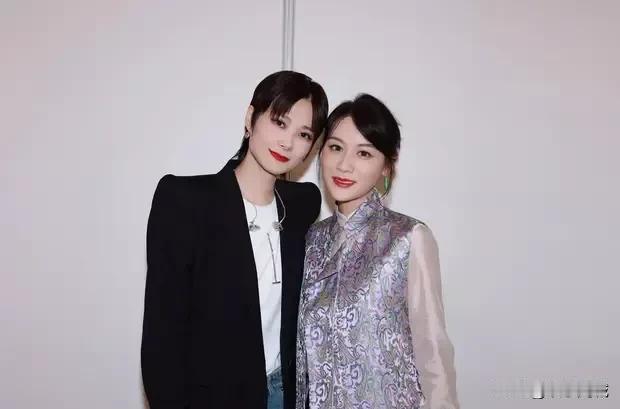 9月18日，一场温馨的聚会让我们重温了那些年的超女情怀。叶一茜带着她的儿女森碟和