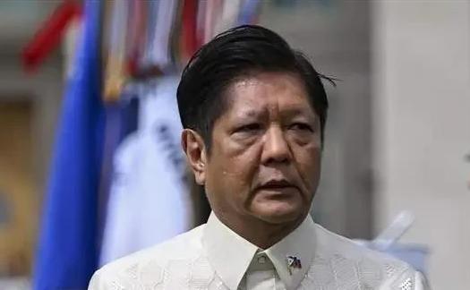 菲律宾狠下黑手！69名中国工人被军机强行押送关押，本以为中方会暴怒开战，谁料中方